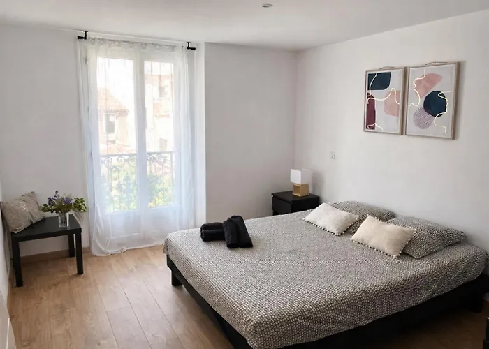 Grand Lumineux - Centre Et Gare à Pied *